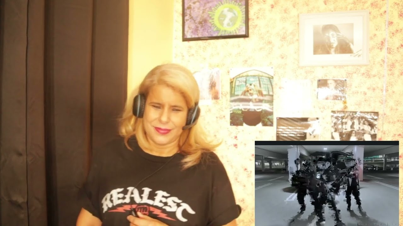 El Salvador (donde las mujeres son como su cerveza: REGIA!!) Se Respeta  El Trav13so [Bilingual]