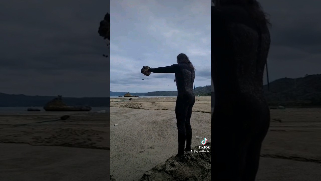 DECEPTIVE BEACH | RIVER COVERED IN PUMICE 