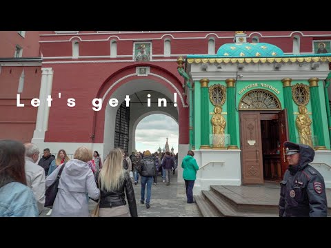 Video: Berjalan di sekitar St. Petersburg: Alun-Alun Komendantskaya