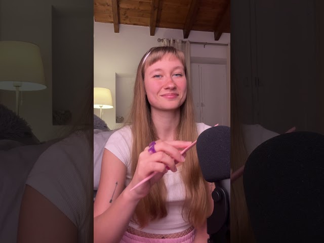 ASMR brush sounds