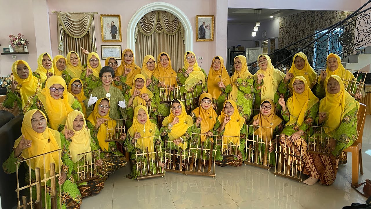 ANGKLUNG ‘RIBANG KEMAMBANG’ AISYIYAH LAHAT