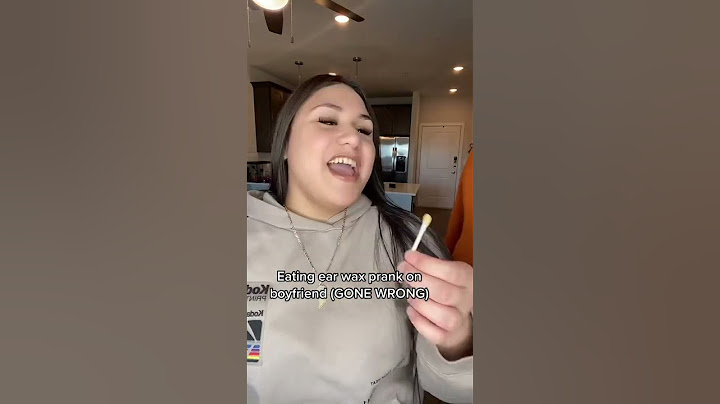 Eating ear wax PRANK on BOYFRIEND VIRAL TIKTOK TREND #shorts