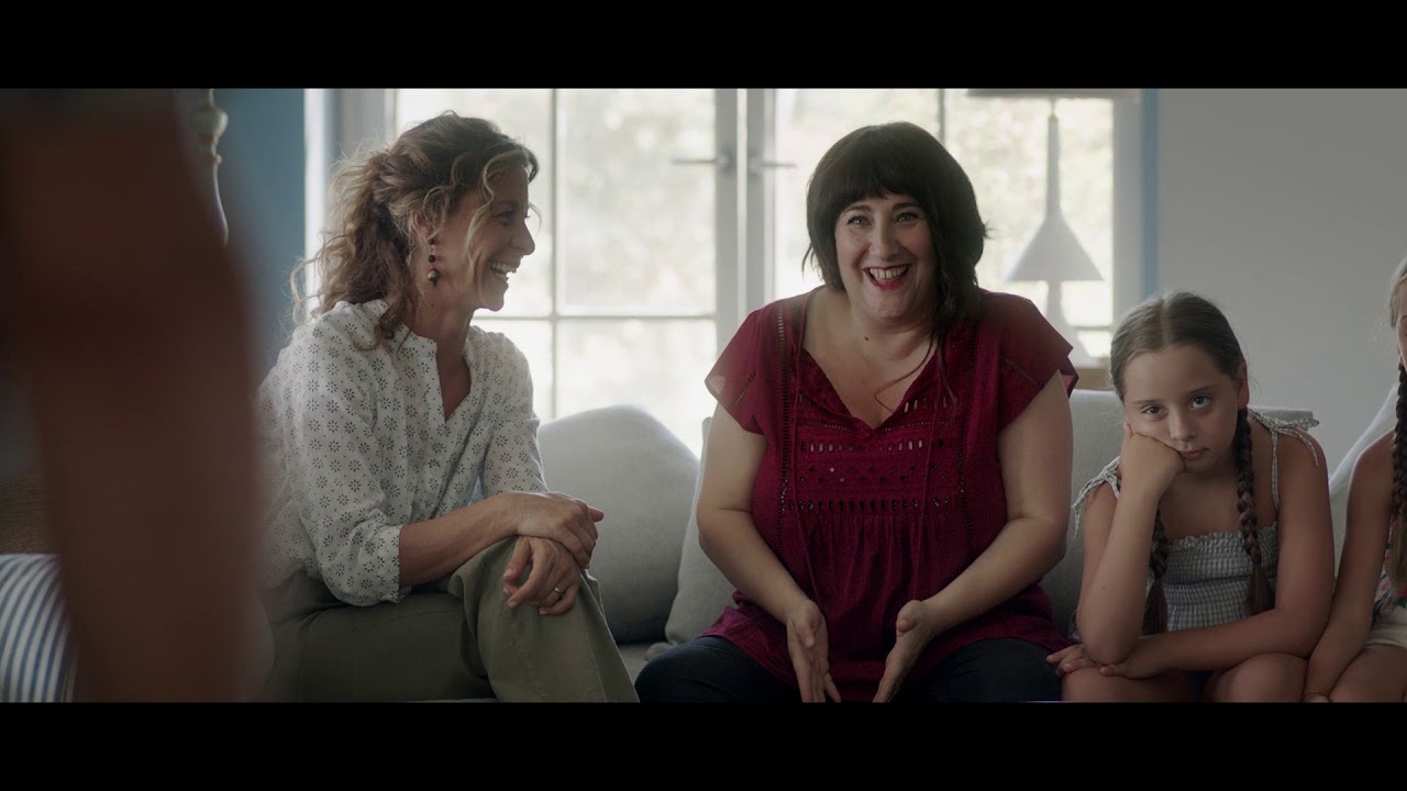 Odio l'estate Trailer ufficiale YouTube Odio l'estate Trailer ufficiale YouTube