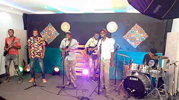 Sanita (nzeve isu) Performing live at Mziki poa studios #Tuthimbee #subscribe 🔥