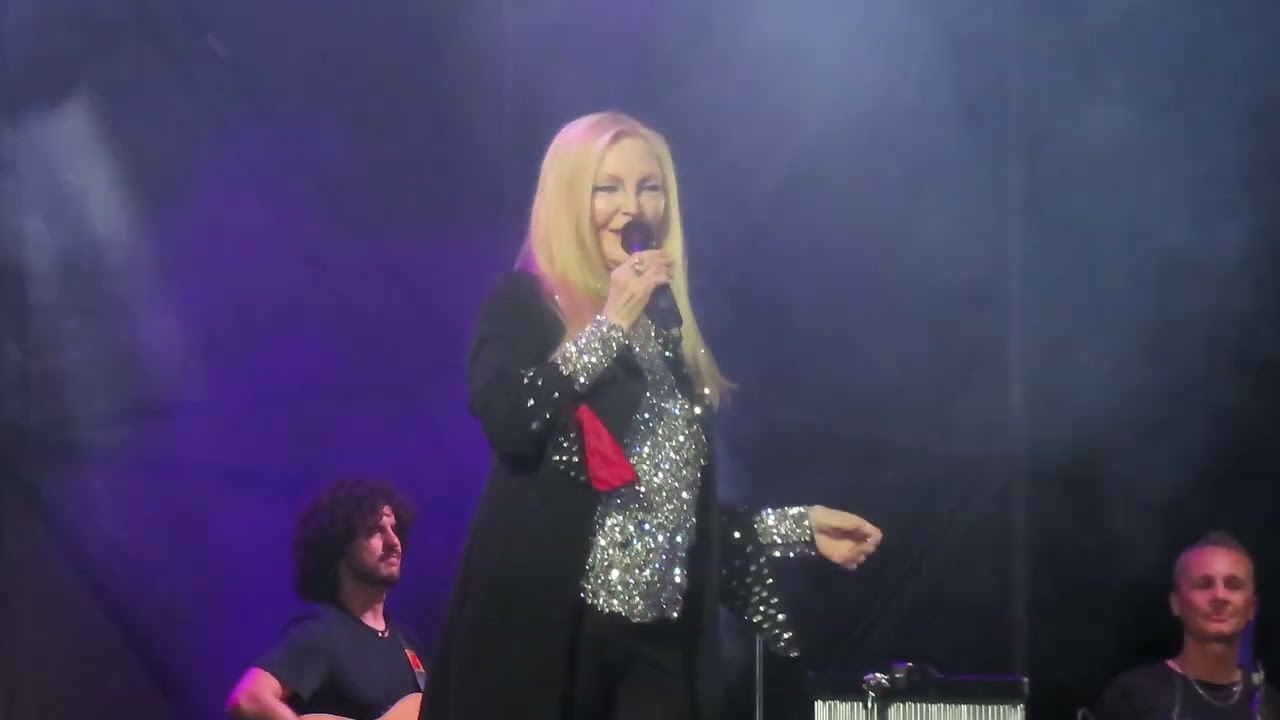 PATTY PRAVO Pensiero stupendo 10.8.2023 live @ Lignano Sabbiadoro