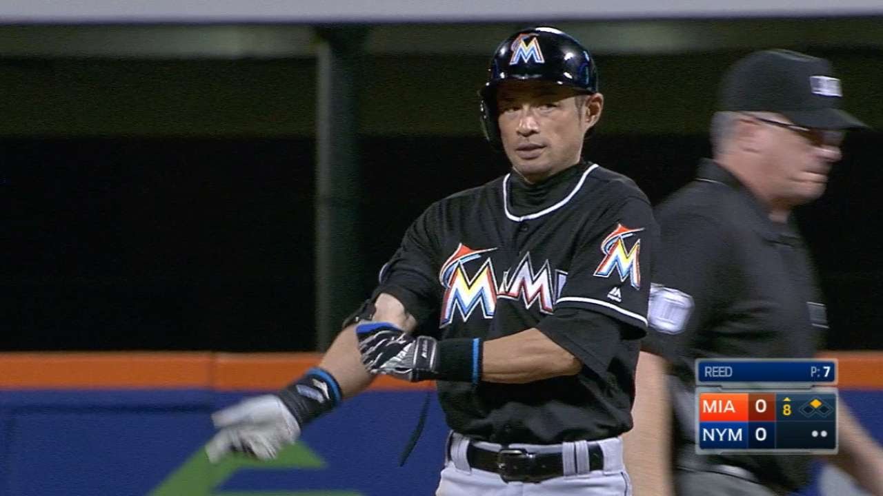 Ichiro passes Boggs on all-time hits list