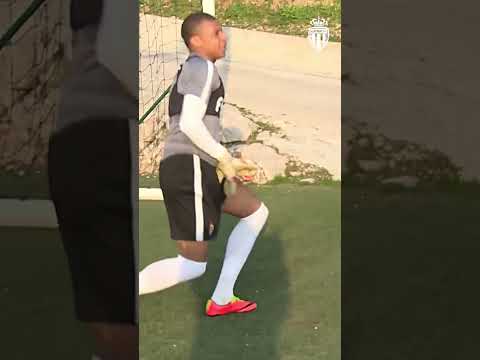 Quand Mbappé s'improvise gardien de but 😂 #asmonaco #mbappe #training