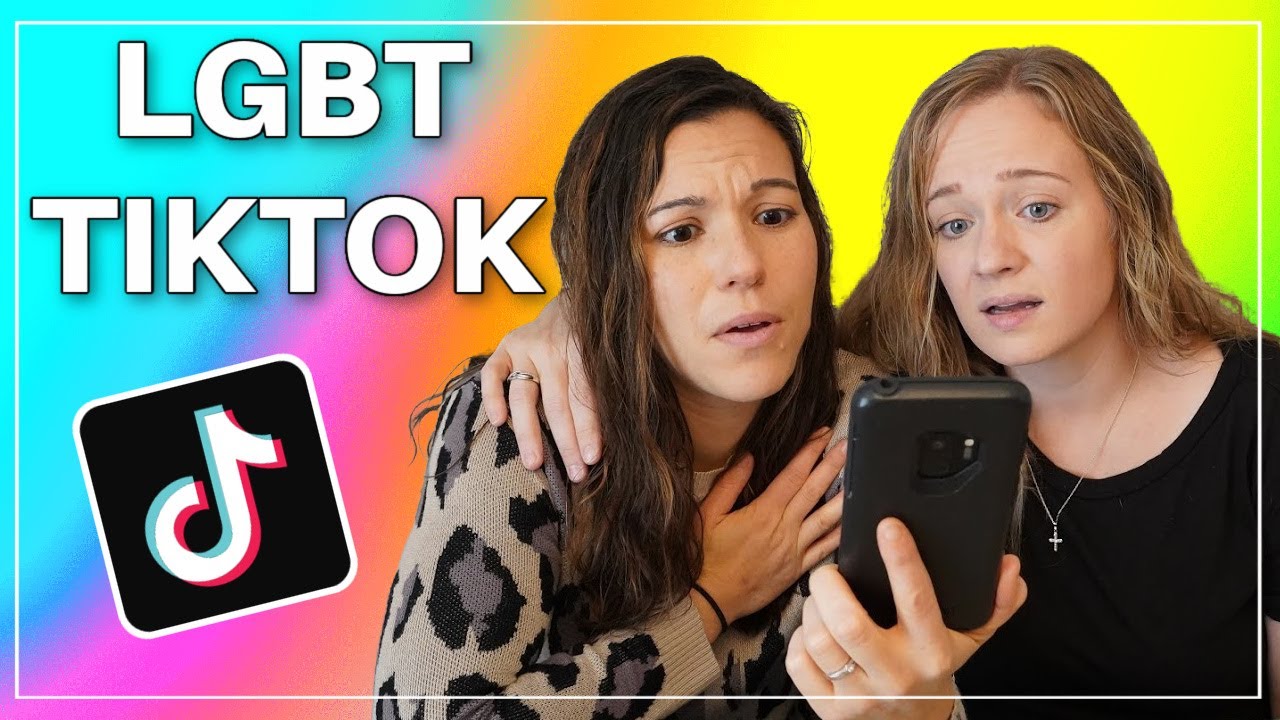 6. Lesbian Couple Reacts to TikTok Blue Hair Trend - wide 4