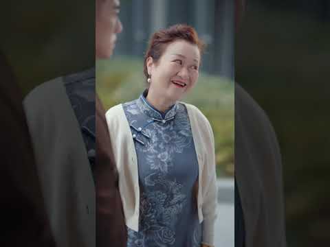 After getting married to a poor boy, I was pampered to heaven! My grandmother, a powerful man, found me on the side of the road and got me married to her grandson. She thought she was a poor kid. Unexpectedly, she was the president worth 100 billion dollars. After her marriage, she was loved by heaven! Huang Wenbo 💞 Zhang Qiyi 💗 #drama #短劇 #黃文博 #張啟璿