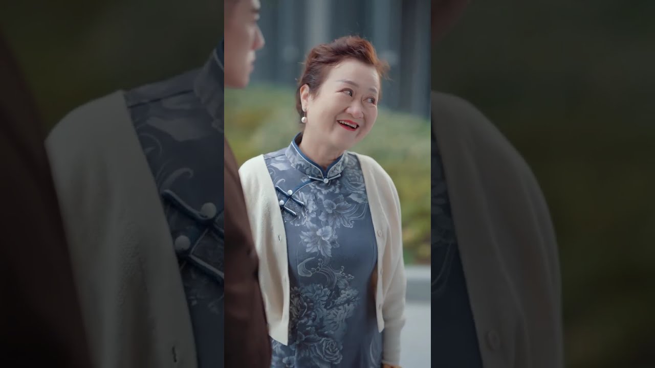 After getting married to a poor boy, I was pampered to heaven! My grandmother, a powerful man, found me on the side of the road and got me married to her grandson. She thought she was a poor kid. Unexpectedly, she was the president worth 100 billion dollars. After her marriage, she was loved by heaven! Huang Wenbo 💞 Zhang Qiyi 💗 #drama #短劇 #黃文博 #張啟璿
