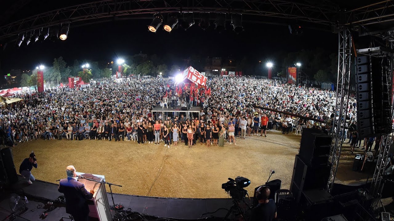 Πώς δουλεύει το ραντεβού με δαχτυλίδια δέντρου εργένισσα Μπριτ dating