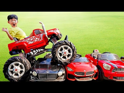 يقود WithKids شاحنة كبير ويقود إلى قمة السيارات الجديدة | Monster Truck Power Wheels Car Toy