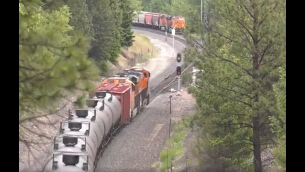 Double Meet at Riverview with Oil Trains and Grain Trains  4K