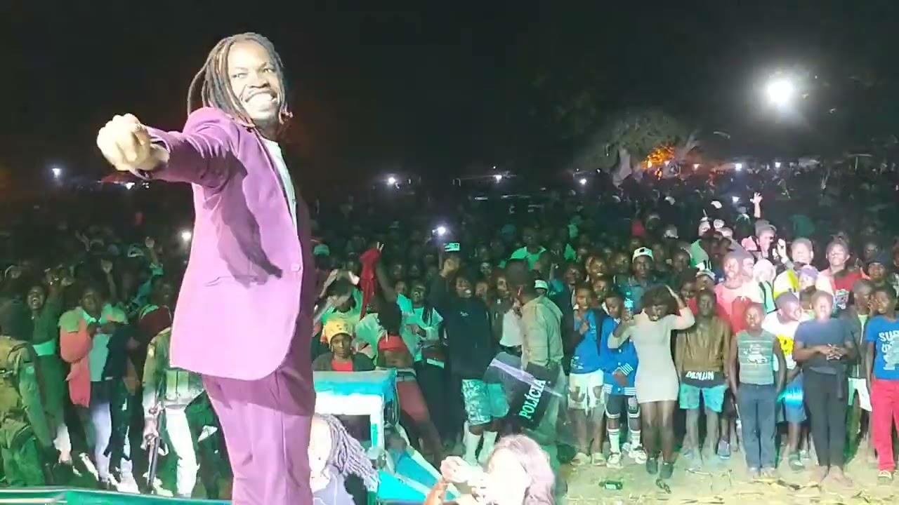 Xapada  _ Casa Comigo & Mana Melinha  Performance Dia De Inhassoro