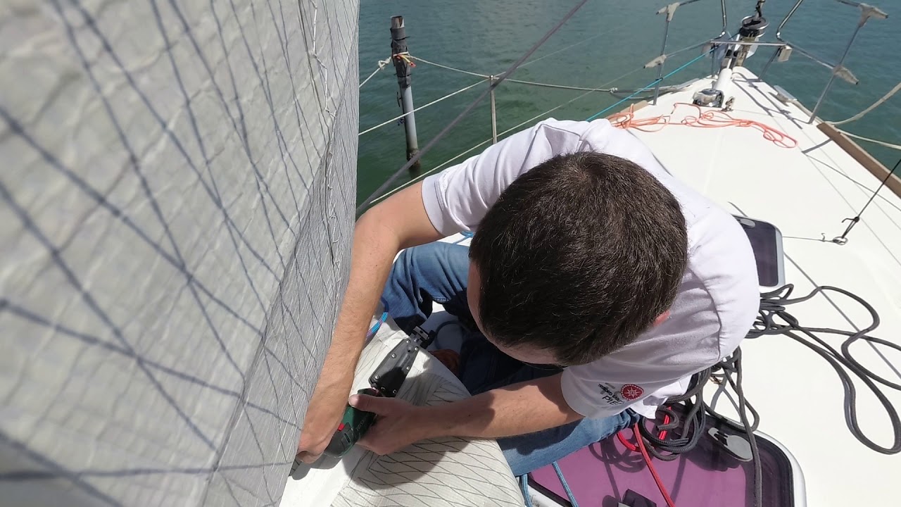 Tuto : Installer ses voiles (pour la saison) - Océanis 37 - YouTube
