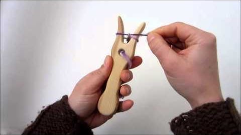 How To Use A Lucet / Knitting Fork