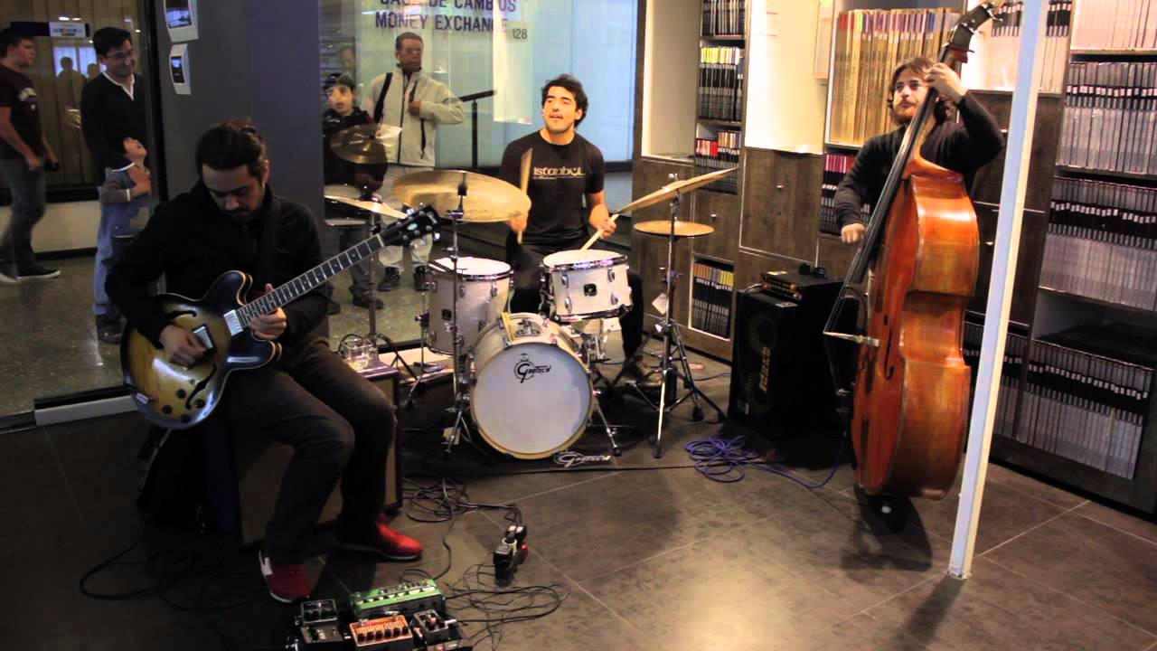 Presentación Felix Lecaros Trio en Drumdealer Chile