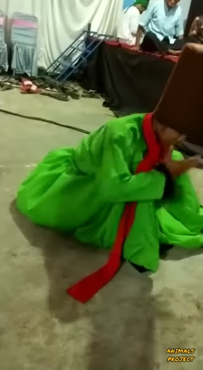 TARI SUFI LUCU SAMPAI JATUH !!! NGAKAK