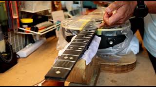 Ovation 1612