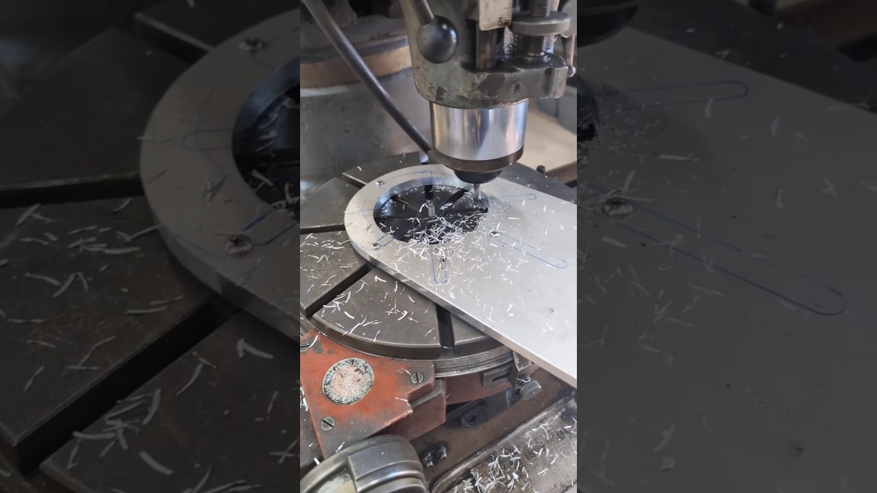 ⁣Precision machining a motor bracket on the Bridgeport Mill & Hauser rotary table!