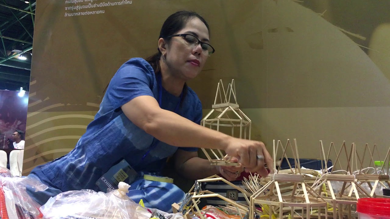 ขั้นตอนการทำโคมล้านนา แม่บัวไหล&แม่หล้า คณะปัญญา