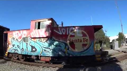 Santa Fe GP60 leads Local Train with Caboose