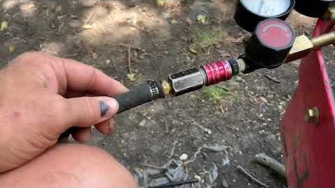 How to perform a cylinder leak down test.