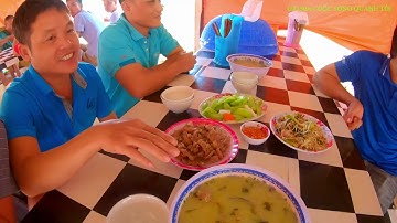 BỮA CƠM CÔNG NHÂN BAO NHIÊU TIỀN VÀ CÓ MÓN GÌ?