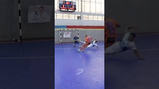 AQUELE BLOQUEIO!!! #futsalskills #futebol #futsalplayer #shortsvideo #futsalmasculino #futsalbr