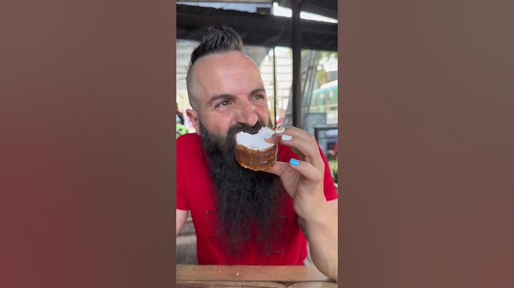 PROBANDO ALFAJORES ARGENTINOS POR PRIMERA VEZ