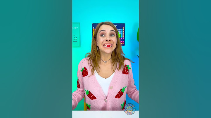 وضعت أحمر الشفاه على أسنانها لتهريبه إلى المدرسة! حيلة مكياج! 💄😱