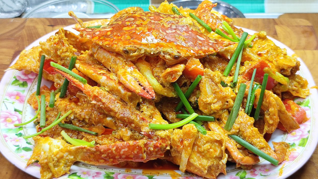 ปูผัดผงกะหรี่ สูตรภัตตาคาร เคล็ดลับใส่น้ำมันพริกเผาช่วยให้ปูน่ากิน เทคนิคใส่ไข่ยังไงไม่ให้เละบอกสูตร