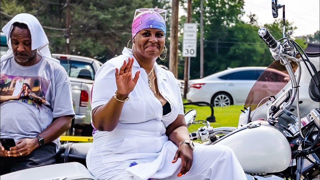 DFW Kings and Queens at Tyler Parade 2021 YouTube
