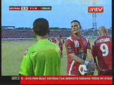 PSM Makassar dipaksa menelan kekalahan 0-2 saat bertandang ke markas Deltras Sidoarjo, Minggu 7 November 2010. Duel ini dihentikan pada menit ke-88 karena PSM hanya menyisakan 6 pemain.