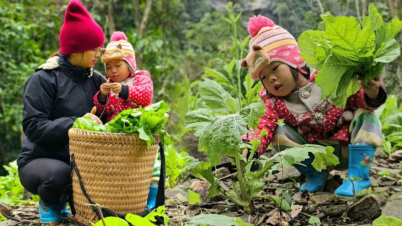 dear-daughter-starting-to-know-how-to-help-mom-go-to-the-market-to