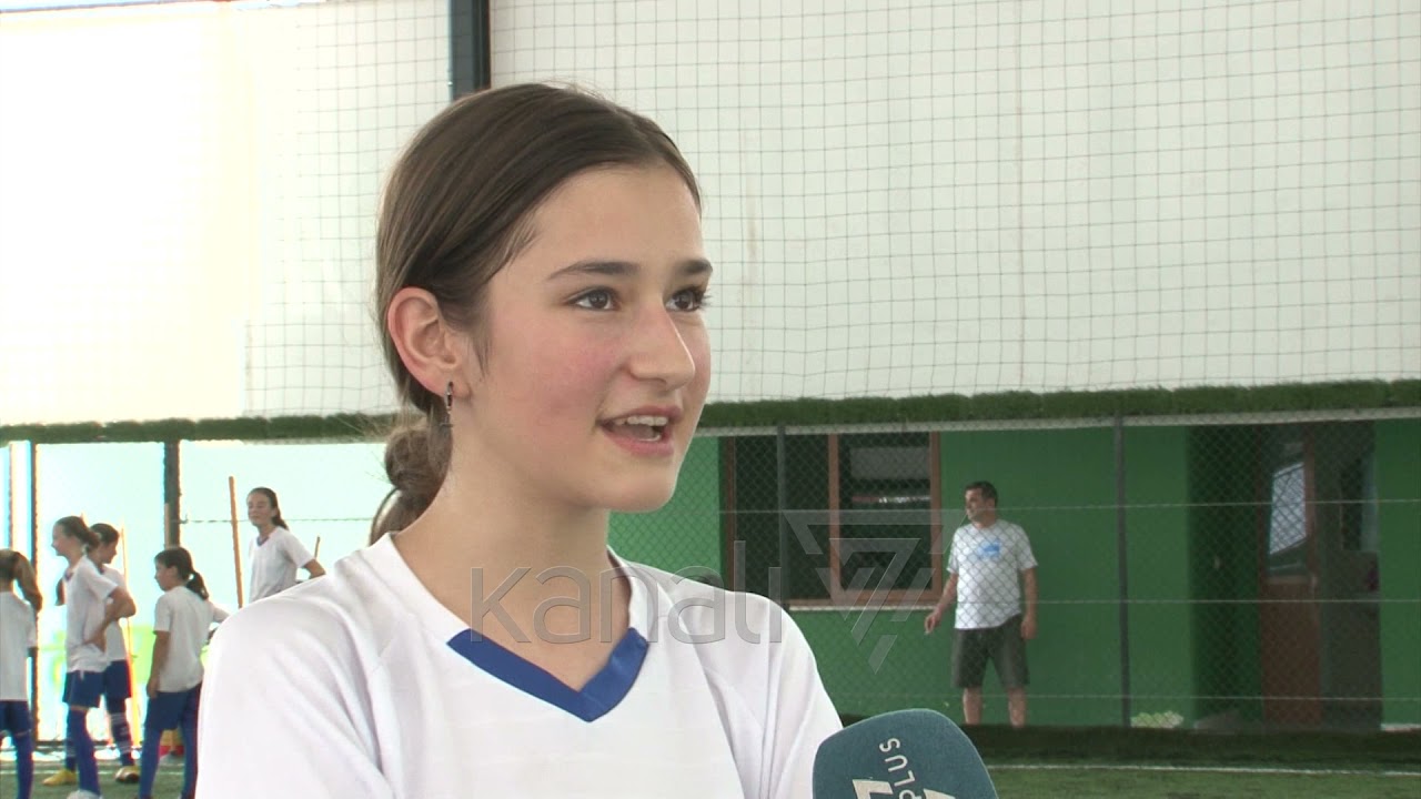 VAJZAT E APASIONUARA PAS FUTBOLLIT, ÇDO KLUB I SUPERLIGËS ME EKIP - News, Lajme - Kanali 7