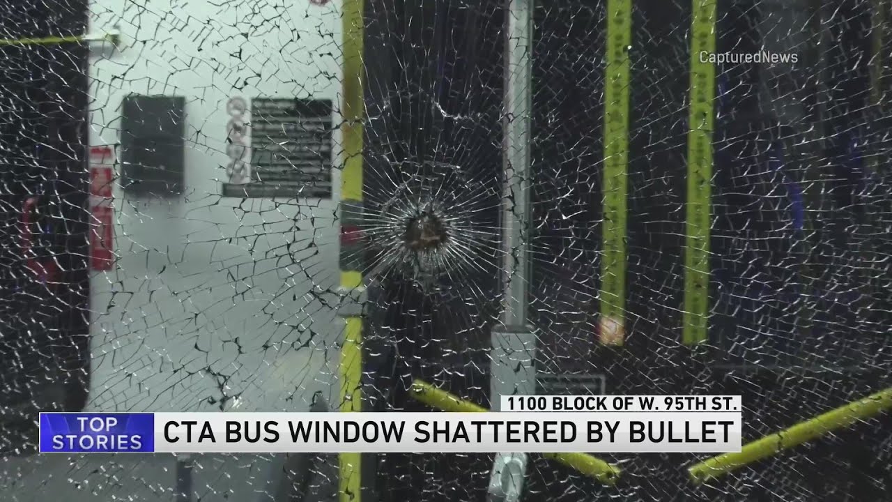 CTA bus hit by gunfire while carrying passengers on Far South Side