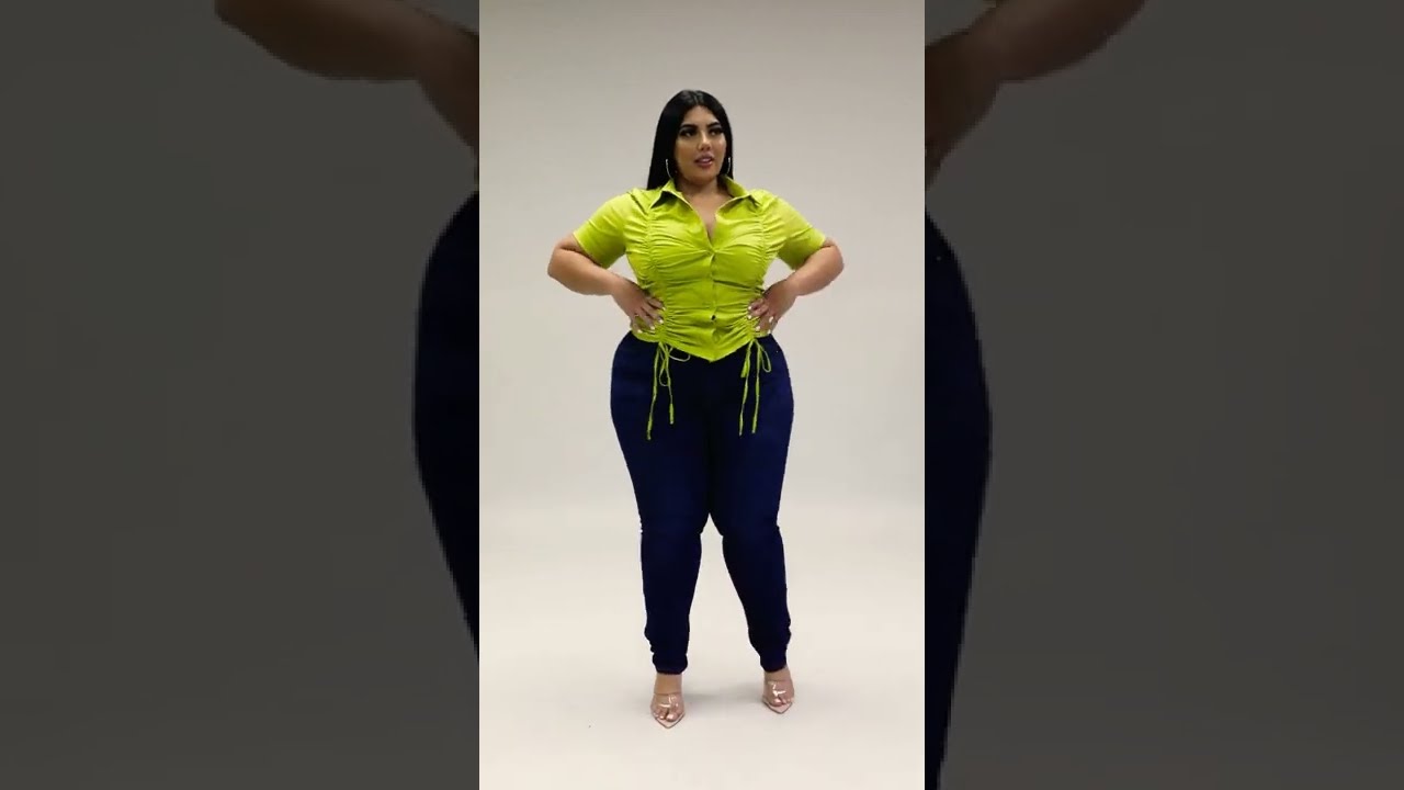 plus size beauty woman ❤️ 💖 in kacy Top. looking very beautiful.new curvy cloth collection.