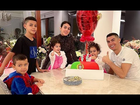 Cristiano Ronaldo celebrates his 36th birthday with sweet family snap