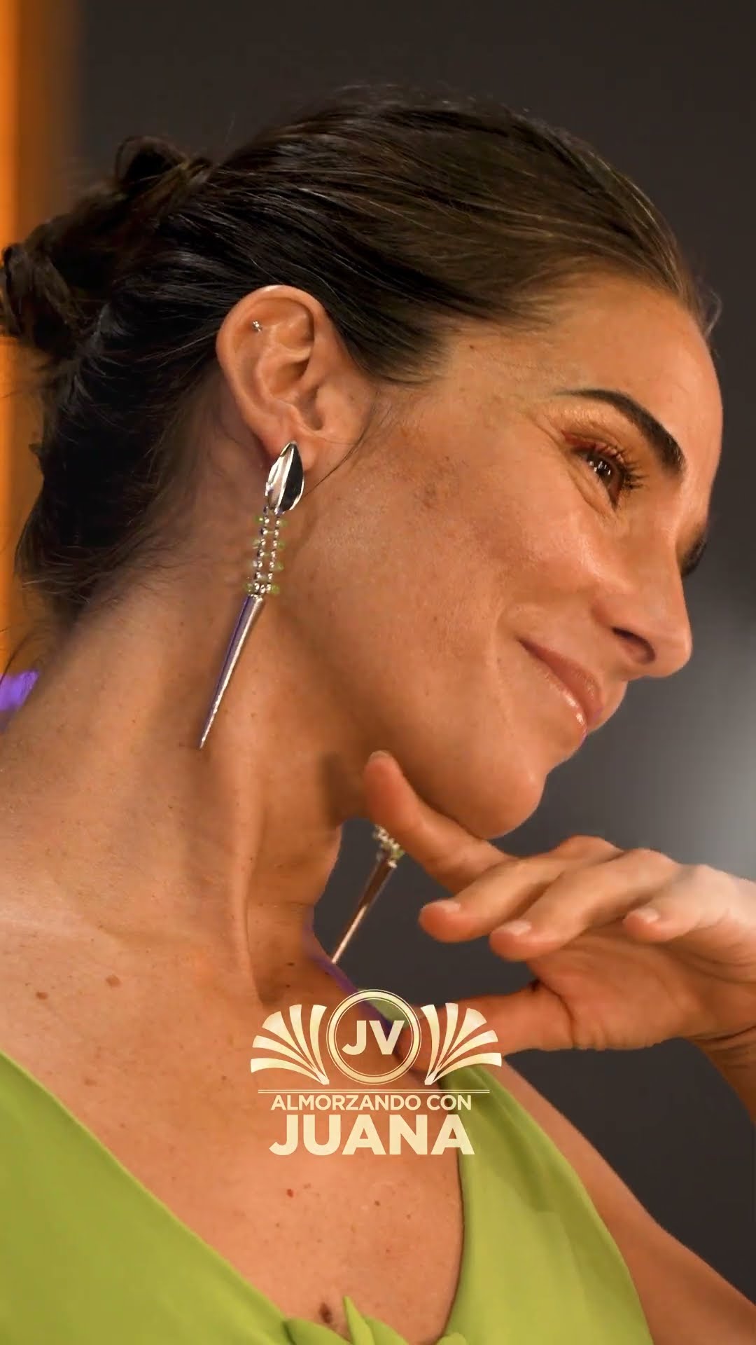 ¡JUANA, SIEMPRE JUANA! Otro look despampanante para sus #mesazas ?