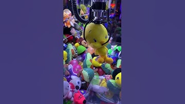ANOTHER Tweety claw machine win! #shorts #clawmachine #arcade #toys #daveandbusters