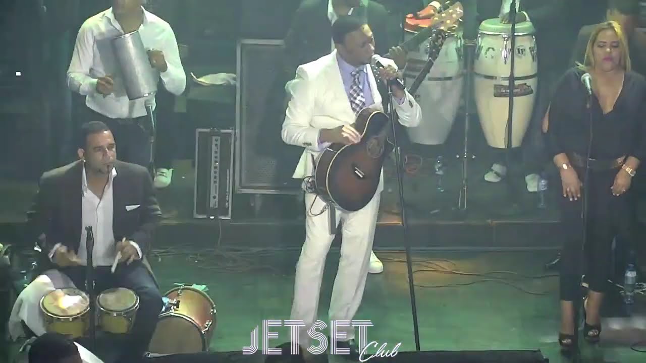 ANTHONY SANTOS - POPURRI BACHATAS CLASICAS (EN VIVO) JET SET CLUB