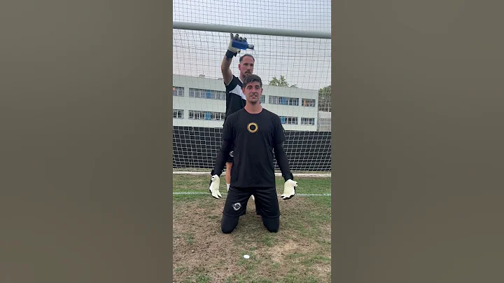 Goalkeeper reaction drill w/ Thibaut Courtois 🔥⚽️ #shorts