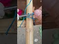 Cara yang cerdas mengikat kawat besi pada kayu dengan hasil sangat kuat! #shorts