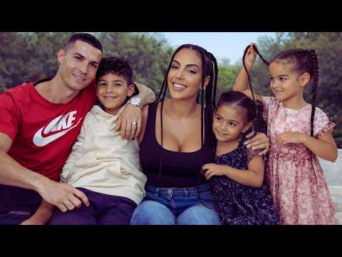 You’ve NEVER Seen Ronaldo Like This… Family Moments!