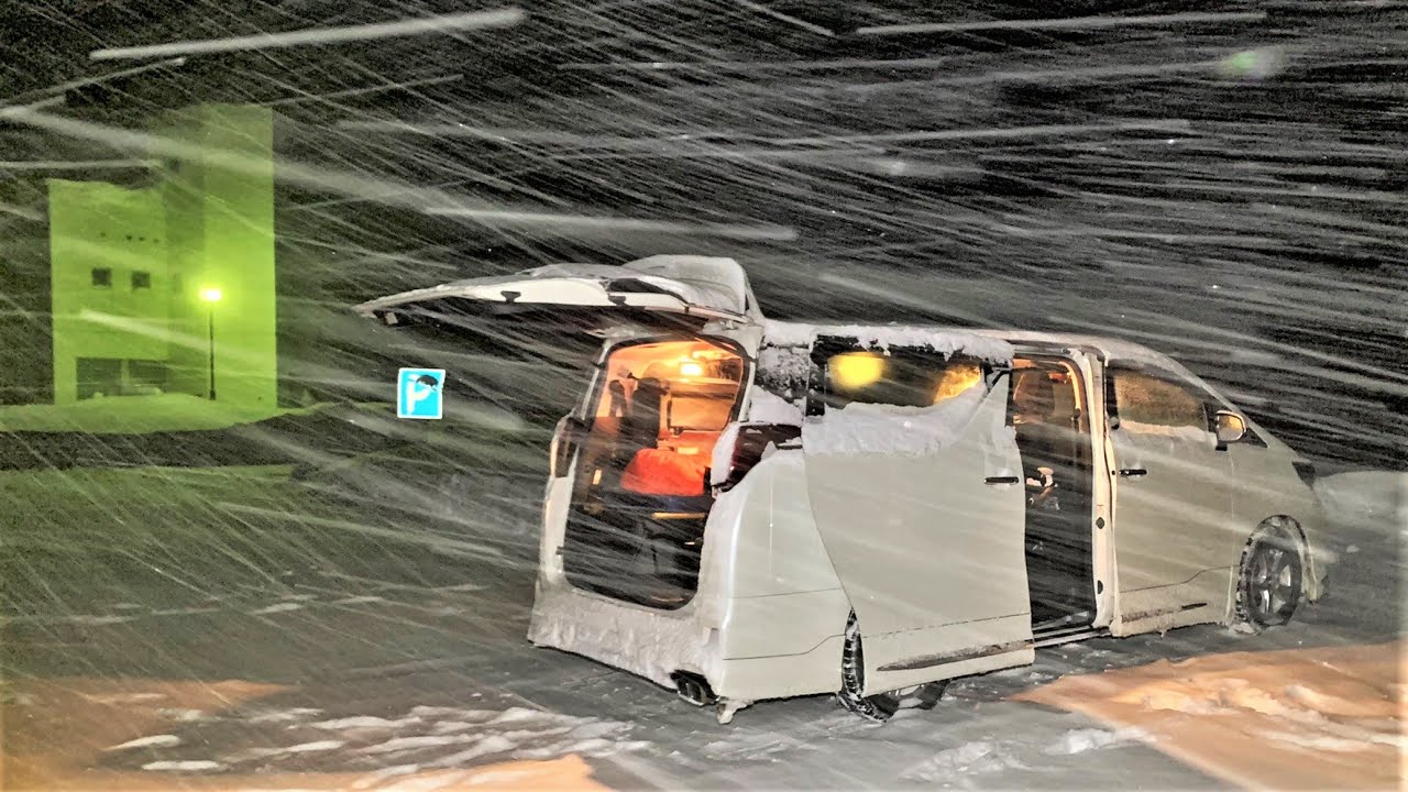 [зимний автокемпинг24] День сильного снега / ночь вьюги [VanLife] [ASMR].