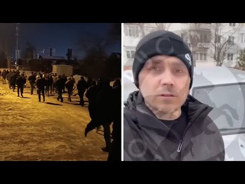 Сотня мужчин побеседовала с цыганским бароном