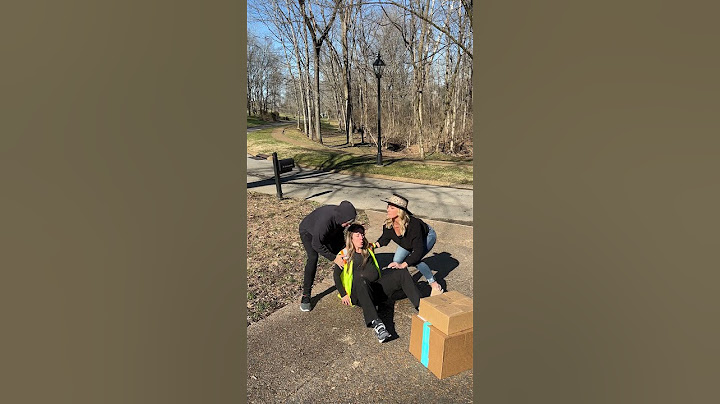 amazon workers water breaks and gives birth in driveway😳