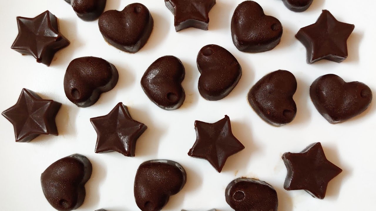 Homemade Chocolates | How to make Chocolate at home | Only 4 ingredients | Homemade Chocolate Recipe | Svadaniya
