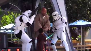 Star Wars Child goes full Sith Lord at Disneyland